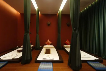 广州花都泰式按摩的被动瑜伽：当身体被折叠成诗